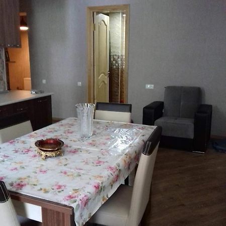 Hotel Family Hotel Chiatura Bagian luar foto