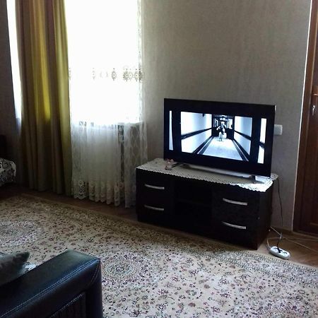 Hotel Family Hotel Chiatura Bagian luar foto