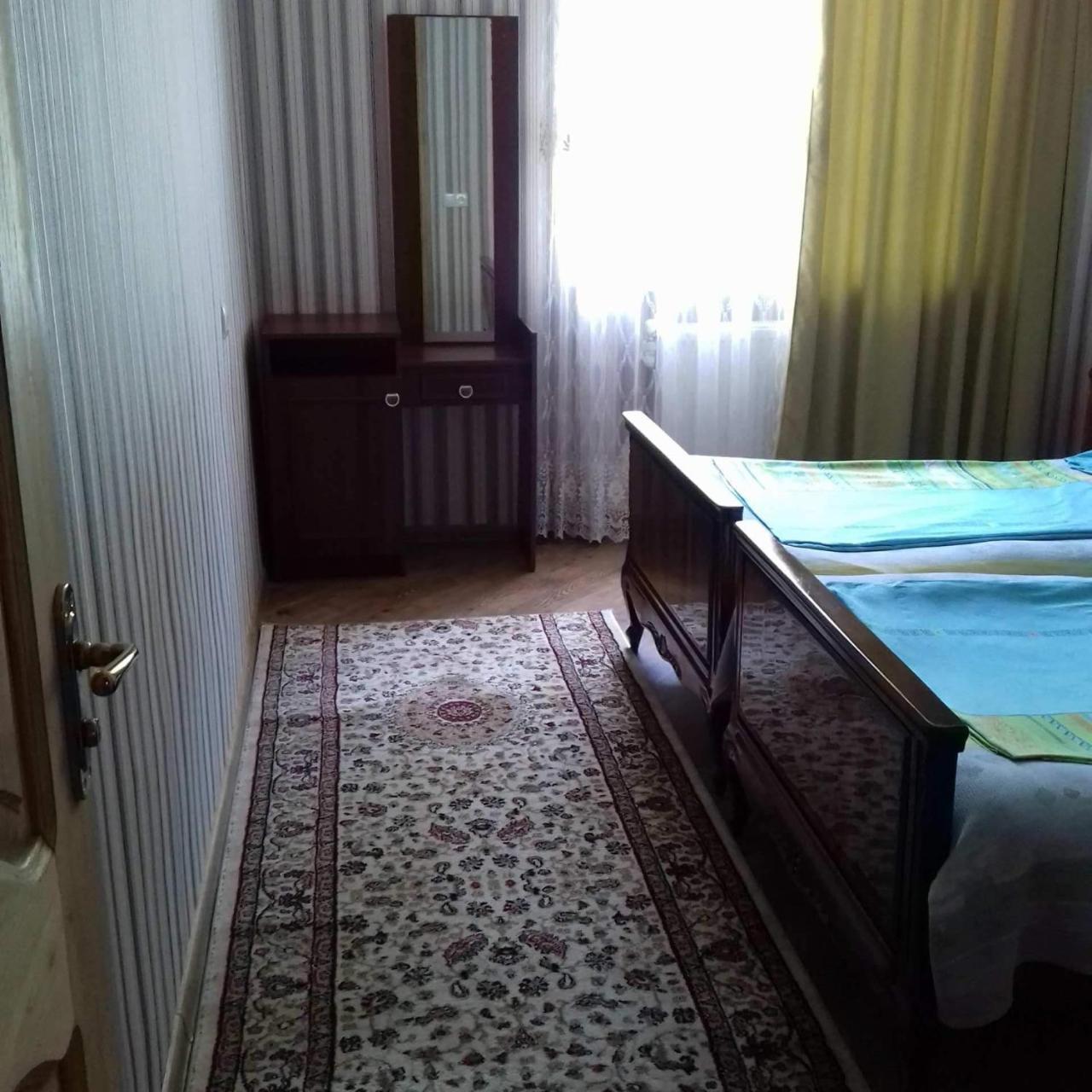 Hotel Family Hotel Chiatura Bagian luar foto