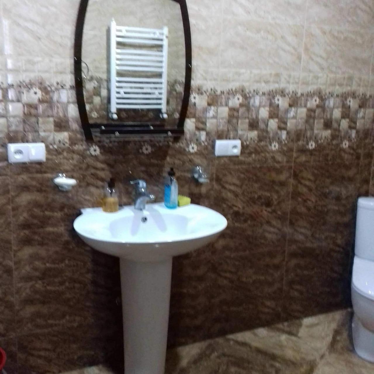 Hotel Family Hotel Chiatura Bagian luar foto