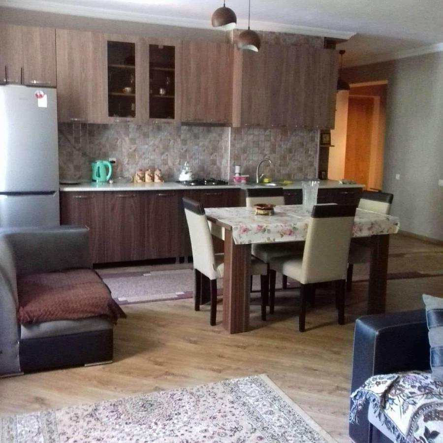 Hotel Family Hotel Chiatura Bagian luar foto